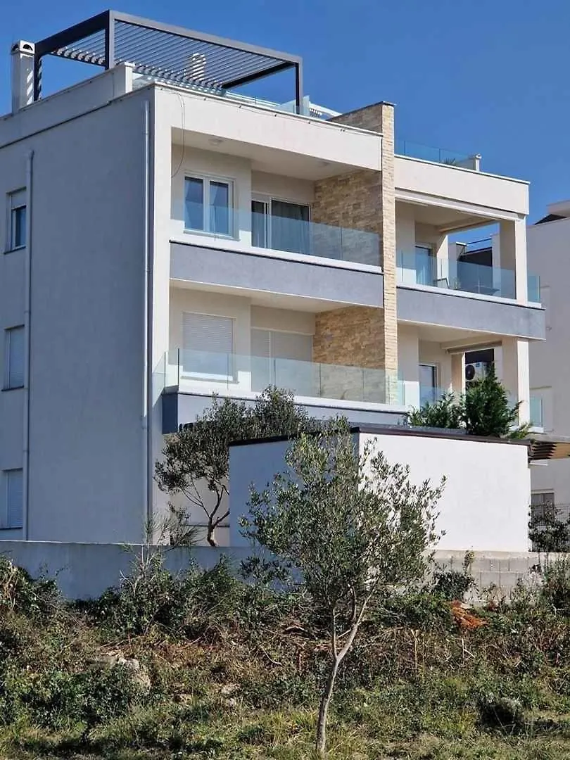 Apartments In Turanj - Biograd Riviera 53916